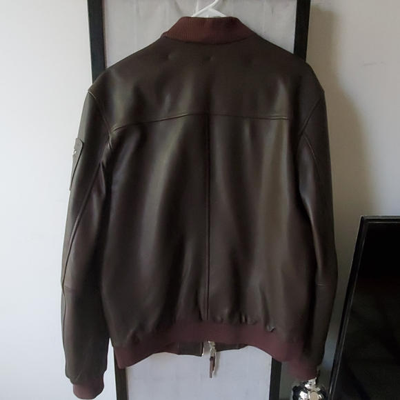 Clean leather jacket - Picture 3 of 5